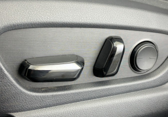 Подержанный автомобиль Lexus ES 2021 года (20 фото)