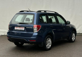 Подержанный автомобиль Subaru Forester Suv 2011 года (5 фото)