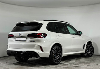 Подержанный автомобиль BMW X5 M 2024 года (5 фото)