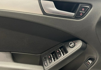Подержанный автомобиль Audi A4 Sedan 2013 года (16 фото)