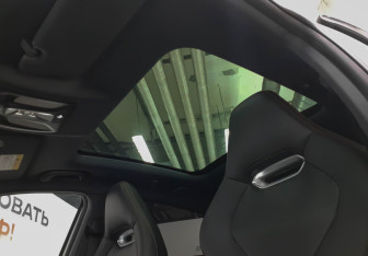 Подержанный автомобиль Changan UNI-V 2024 года (25 фото)