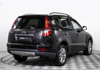 Подержанный автомобиль Geely Emgrand X7 2016 года (6 фото)