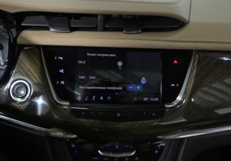 Подержанный автомобиль Cadillac XT6 2020 года (18 фото)