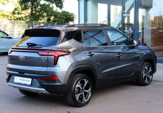 Подержанный автомобиль JAC JS4 2022 года (4 фото)