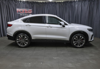 Подержанный автомобиль Geely Tugella 2023 года (4 фото)