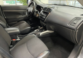 Подержанный автомобиль Peugeot 4008 2012 года (9 фото)