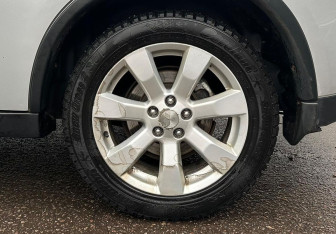 Подержанный автомобиль Mitsubishi Outlander 2014 года (16 фото)