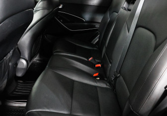 Подержанный автомобиль Hyundai Santa Fe 2016 года (9 фото)