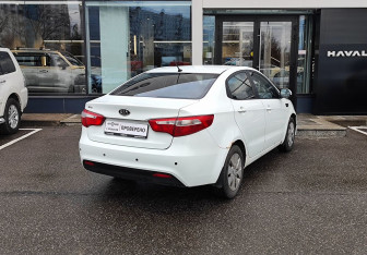 Подержанный автомобиль Kia Rio Sedan 2012 года (5 фото)