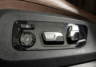 Подержанный автомобиль BMW X5 2020 года (17 фото)