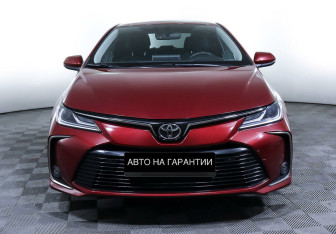 Подержанный автомобиль Toyota Corolla Sedan 2019 года (2 фото)