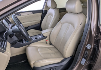 Подержанный автомобиль Hyundai Sonata 2018 года (21 фото)