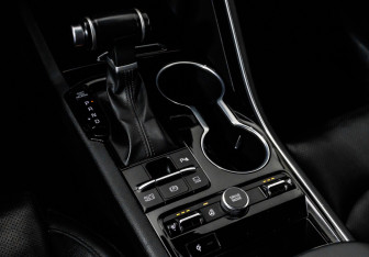 Подержанный автомобиль Kia K5 2021 года (16 фото)