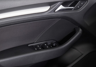 Подержанный автомобиль Audi A3 Sedan 2017 года (16 фото)