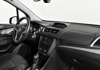 Подержанный автомобиль Opel Mokka 2013 года (10 фото)