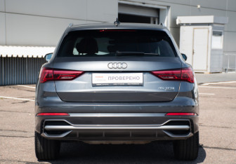 Подержанный автомобиль Audi Q3 2021 года (5 фото)