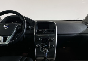 Подержанный автомобиль Volvo XC60 2014 года (12 фото)