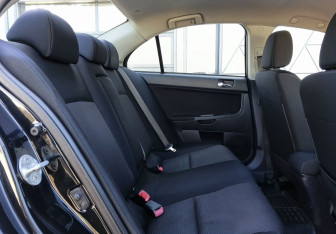 Подержанный автомобиль Mitsubishi Lancer Sedan 2008 года (17 фото)
