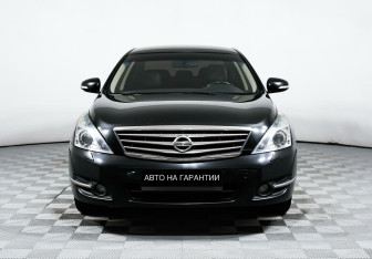 Подержанный автомобиль Nissan Teana 2013 года (2 фото)