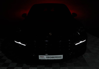 Подержанный автомобиль Porsche Cayenne 2024 года (18 фото)