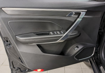 Подержанный автомобиль Geely Atlas Pro 2023 года (11 фото)