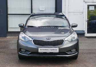 Подержанный автомобиль Kia Cerato Sedan 2015 года (2 фото)