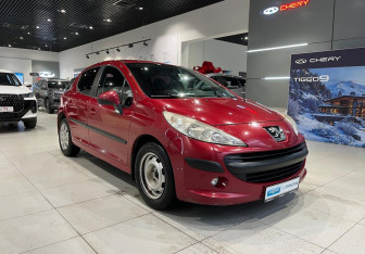 Подержанный автомобиль Peugeot 207 Hatchback 2008 года (3 фото)