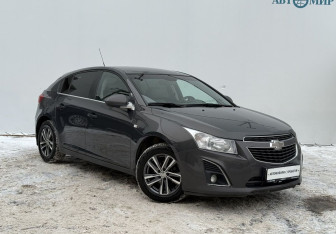 Подержанный автомобиль Chevrolet Cruze Hatchback 2013 года (3 фото)
