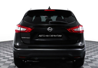 Подержанный автомобиль Nissan Qashqai 2017 года (6 фото)