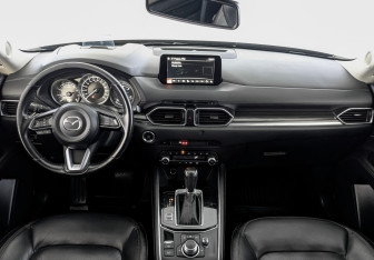 Подержанный автомобиль Mazda CX-5 2020 года (14 фото)