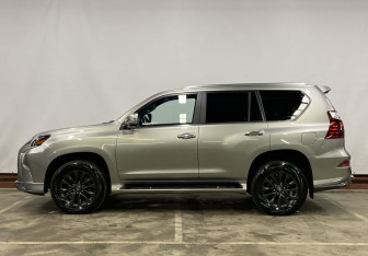 Подержанный автомобиль Lexus GX 2021 года (8 фото)