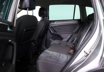 Подержанный автомобиль Volkswagen Tiguan 2020 года (11 фото)