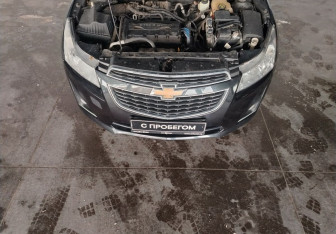 Подержанный автомобиль Chevrolet Cruze Sedan 2013 года (15 фото)