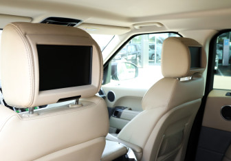 Подержанный автомобиль Land Rover Range Rover Sport 2015 года (34 фото)