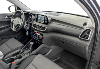 Подержанный автомобиль Hyundai Tucson 2019 года (11 фото)