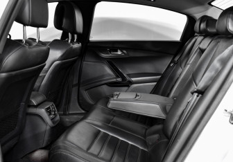 Подержанный автомобиль Peugeot 508 Sedan 2012 года (14 фото)