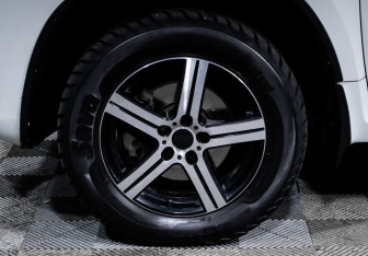 Подержанный автомобиль Nissan Terrano 2017 года (15 фото)