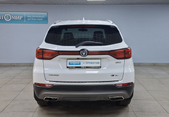 Подержанный автомобиль Changan CS75 2022 года (6 фото)