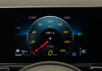 Подержанный автомобиль Mercedes-Benz GLB 2020 года (11 фото)