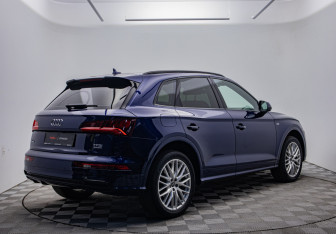Подержанный автомобиль Audi Q5 2018 года (5 фото)