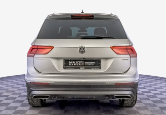 Подержанный автомобиль Volkswagen Tiguan 2019 года (6 фото)