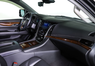 Подержанный автомобиль Cadillac Escalade Suv 2020 года (11 фото)