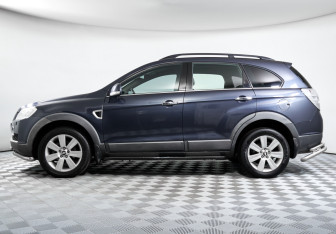 Подержанный автомобиль Chevrolet Captiva 2008 года (8 фото)