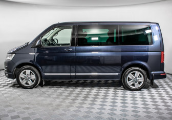 Подержанный автомобиль Volkswagen Multivan 2018 года (8 фото)