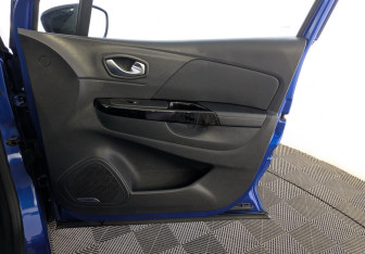 Подержанный автомобиль Renault Kaptur 2020 года (25 фото)