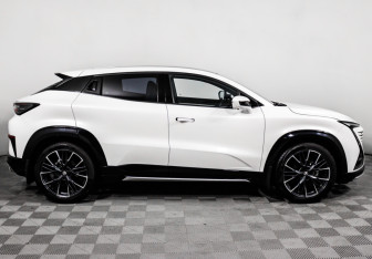 Подержанный автомобиль Changan UNI-T 2023 года (4 фото)