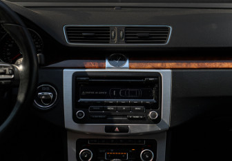 Подержанный автомобиль Volkswagen Passat Sedan 2011 года (10 фото)