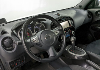 Подержанный автомобиль Nissan Juke 2018 года (13 фото)