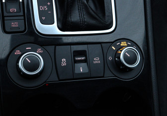 Подержанный автомобиль Volkswagen Touareg 2012 года (18 фото)