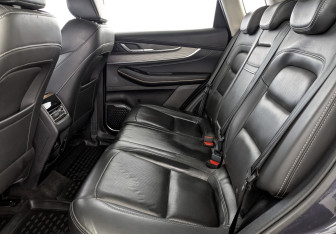 Подержанный автомобиль Exeed LX 2022 года (17 фото)